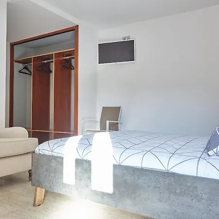 Fontanan 2*
