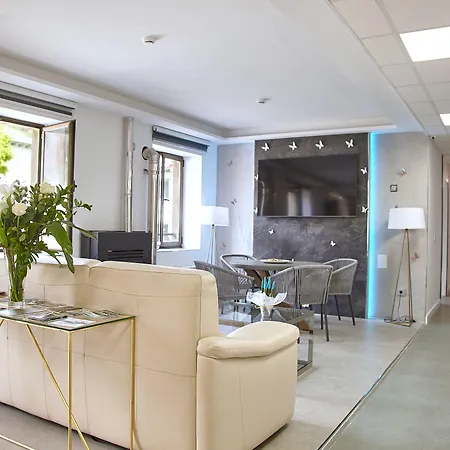 Fontanan Hotel La Pola de Gordon